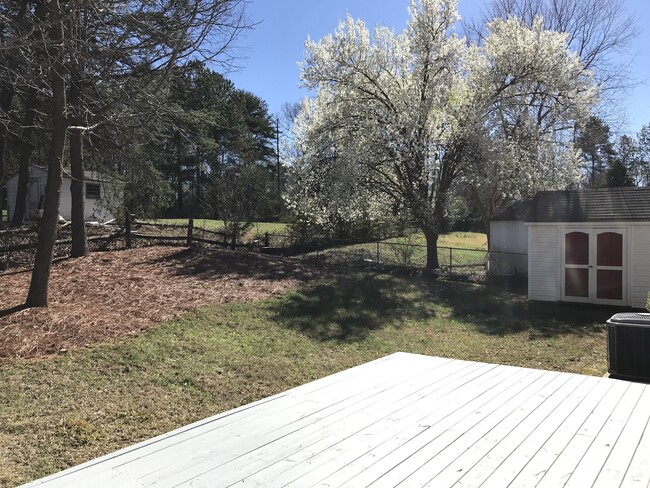 Building Photo - Beautiful 3 Bedroom Ranch Available Now!