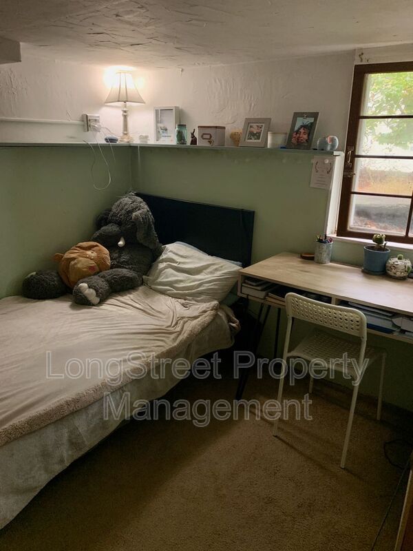 Building Photo - 227 NW 23rd St