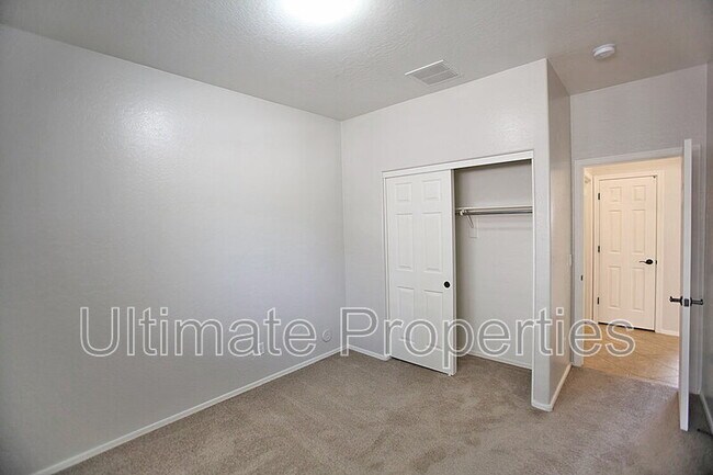 Building Photo - 12658 W Duane Ln