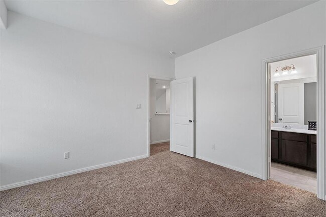 Building Photo - 236 Prato Pl