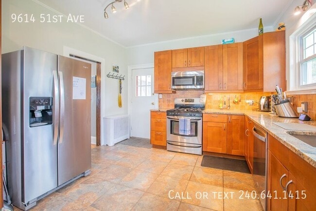 Building Photo - 9614 51st Ave