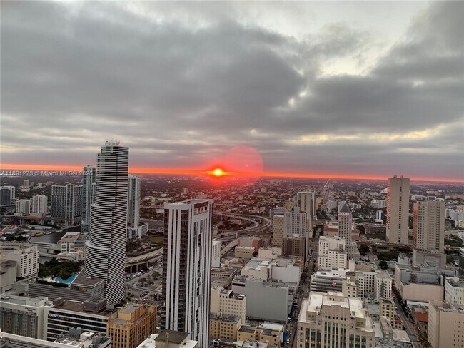 Primary Photo - 50 Biscayne Blvd