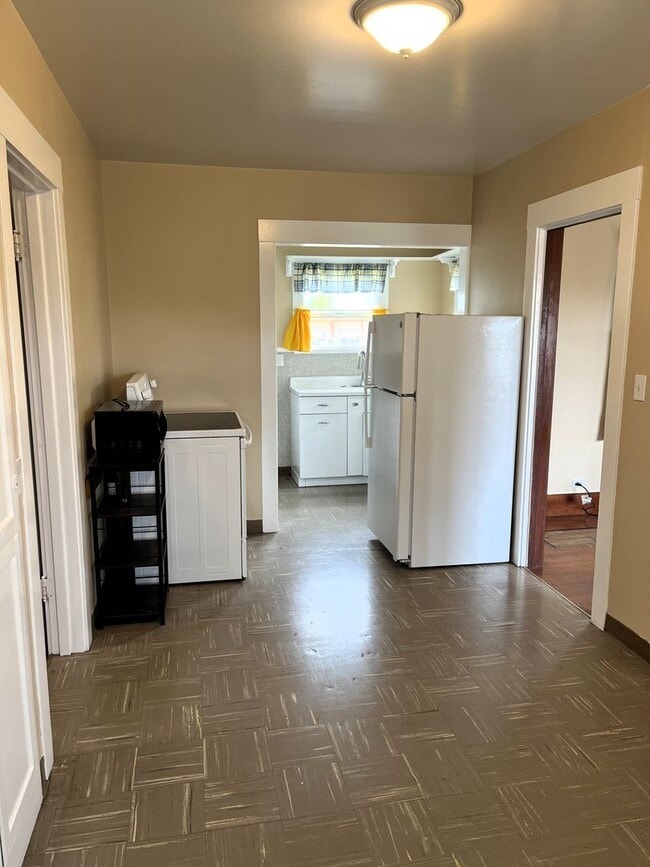 Building Photo - Pet-Friendly Centrally Located Fortuna Home Just Off Main Street!