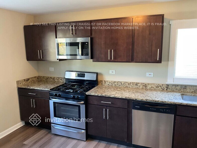 Building Photo - 715 E Le Moyne Ave