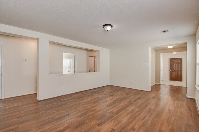 Building Photo - 18742 Westgate Park Dr