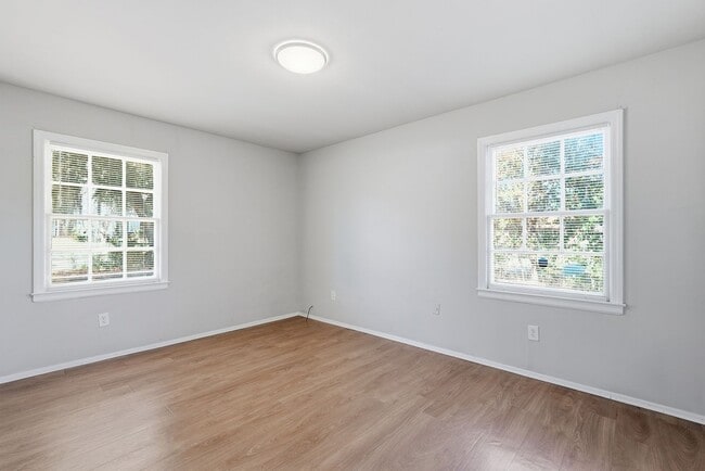 Building Photo - Ranch Style Home in Southside Savannah