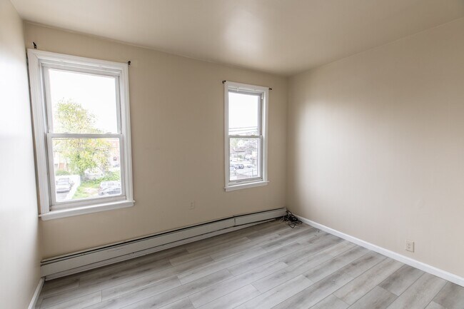 Building Photo - 154 Taylor St