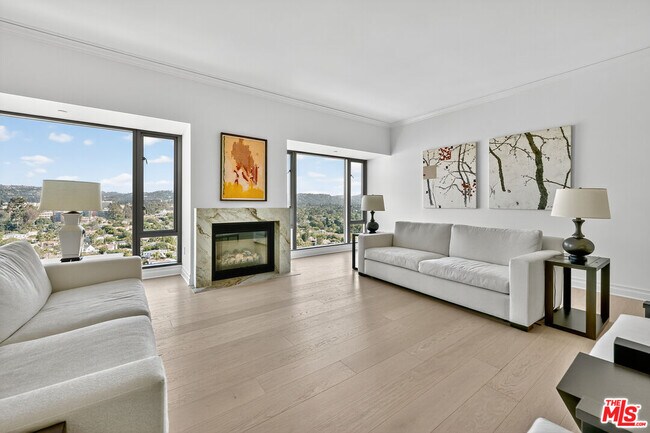 Building Photo - 10727 Wilshire Blvd