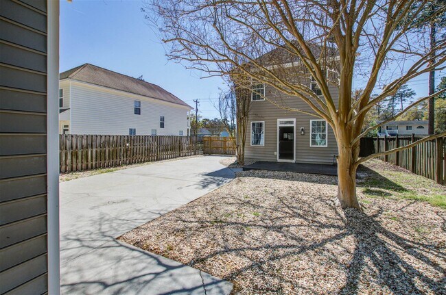 Building Photo - 509 West 2nd North Street, Summerville, SC...
