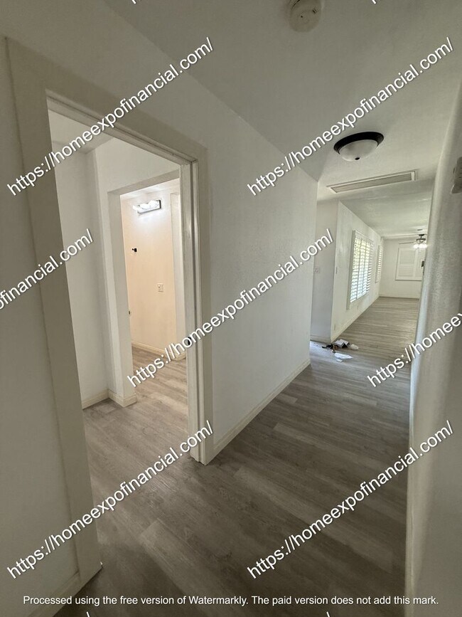 Building Photo - Nice House For Rent