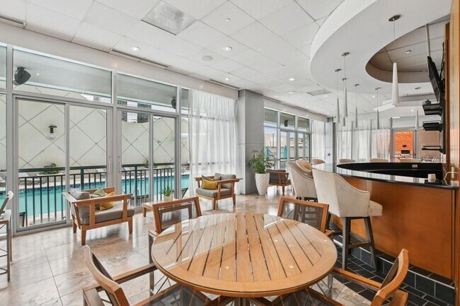 Building Photo - 3338 Peachtree Rd NE