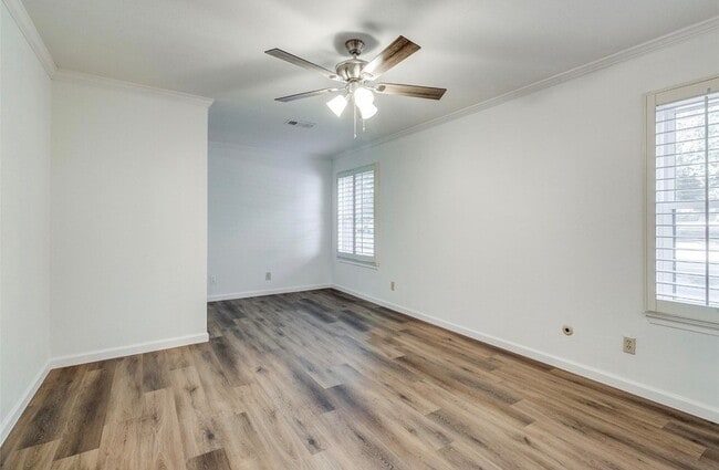 Building Photo - 13853 Leinsper Green Drive