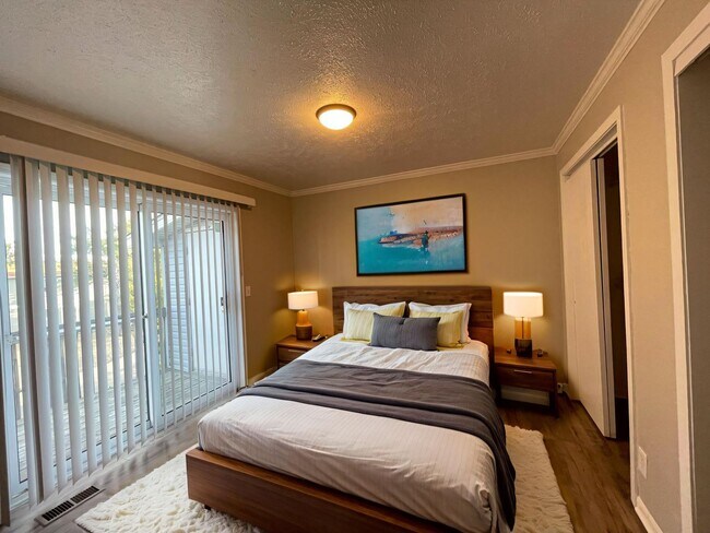 Building Photo - 1104 Mazatlan Cir