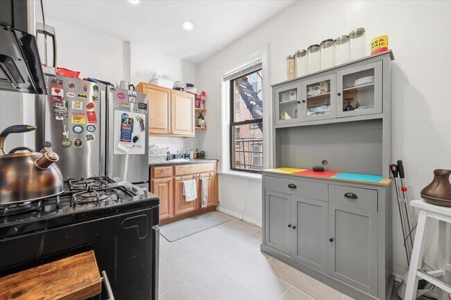 Building Photo - 56 Glenwood Ave