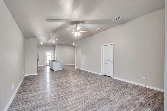 Building Photo - 1306 E 94th St