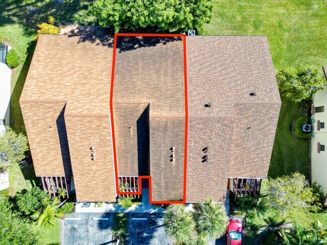 Building Photo - 3928 Vine Trail