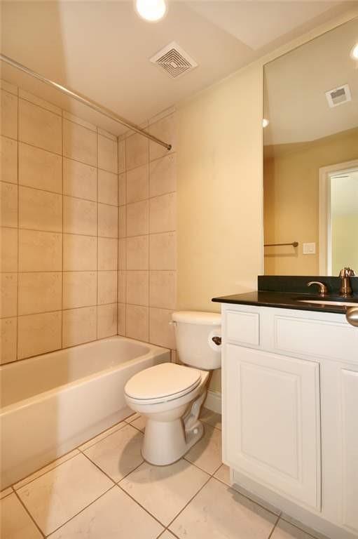 Building Photo - 1717 Spring St