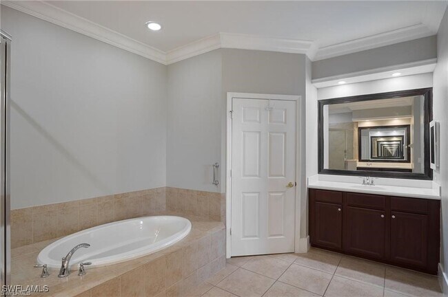 Building Photo - 14573 Abaco Lakes Dr