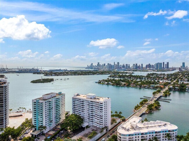 Building Photo - 3 Island Ave