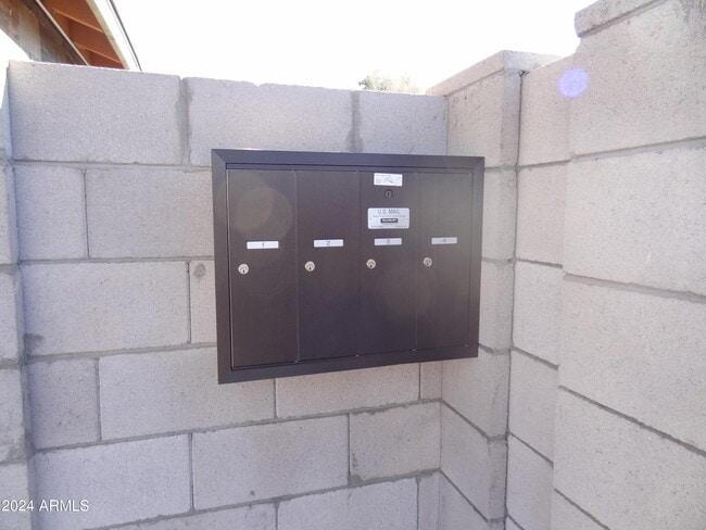 Building Photo - 3026 E Brill St