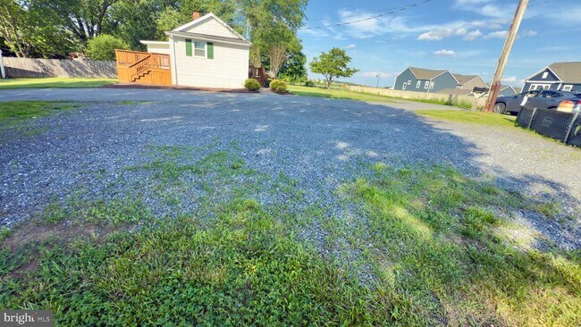Building Photo - 22310 Clarksburg Rd