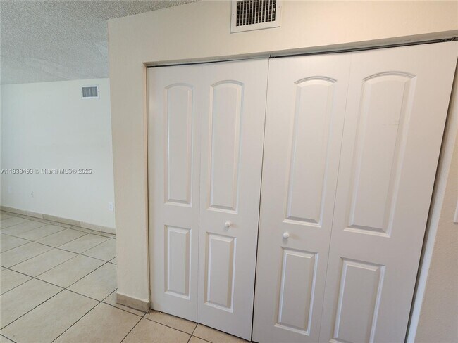 Building Photo - 19600 SW 110th Ct
