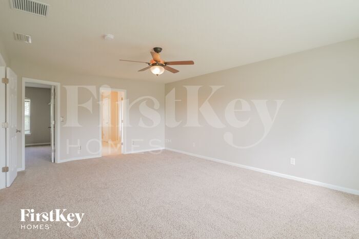 Building Photo - 217 Cezanne Cir