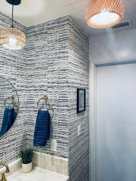 Building Photo - 6840 Blue Heron Blvd