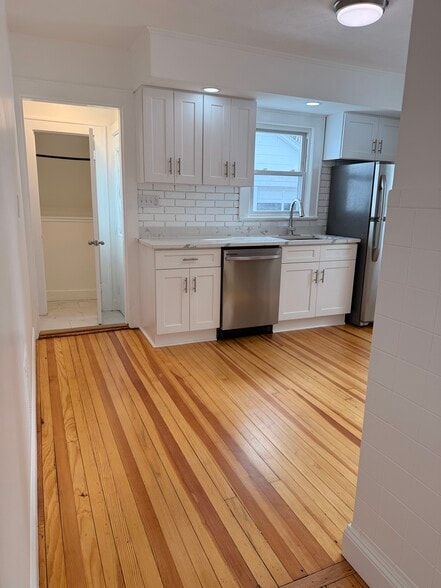 Building Photo - 30 Clark St