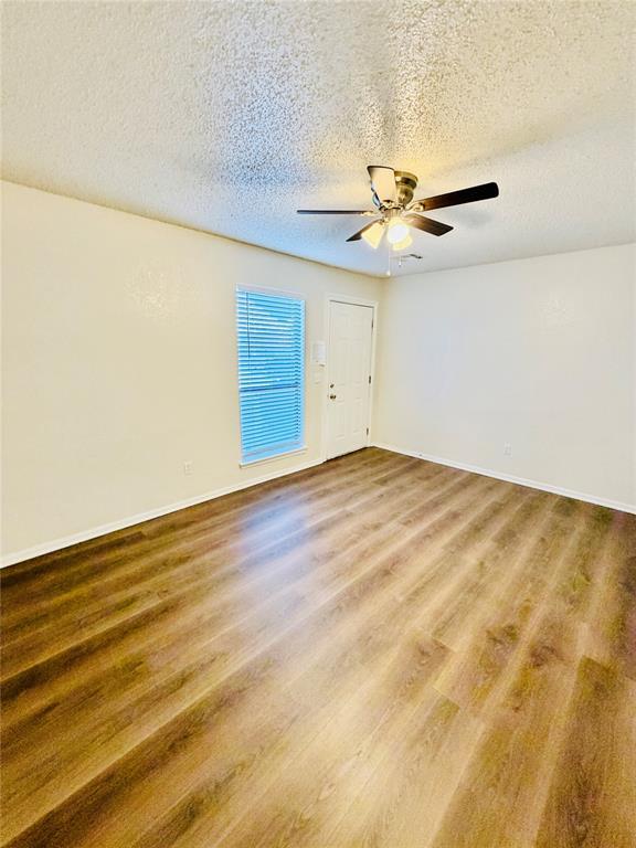 Building Photo - 1901 E Lindsey St