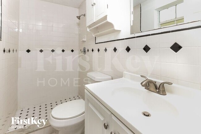 Building Photo - 5371 Washington Rd