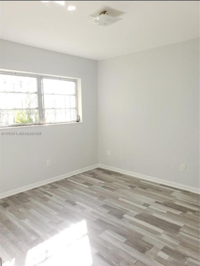 Building Photo - 3040 SW 77th Ct