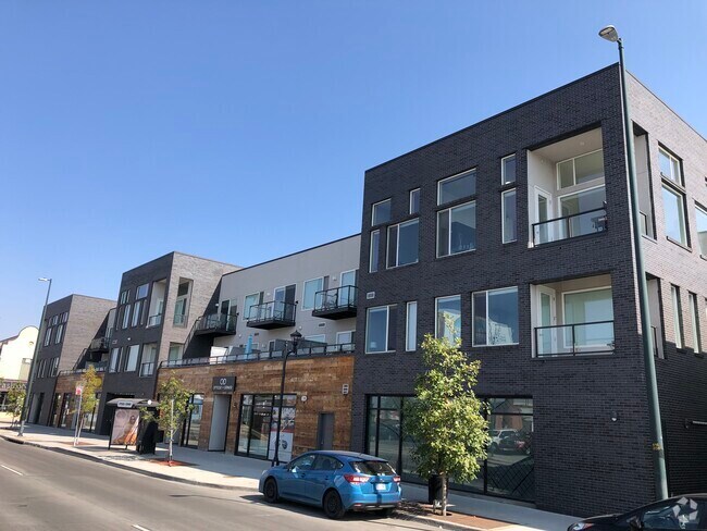 Building Photo - 1616 S Broadway