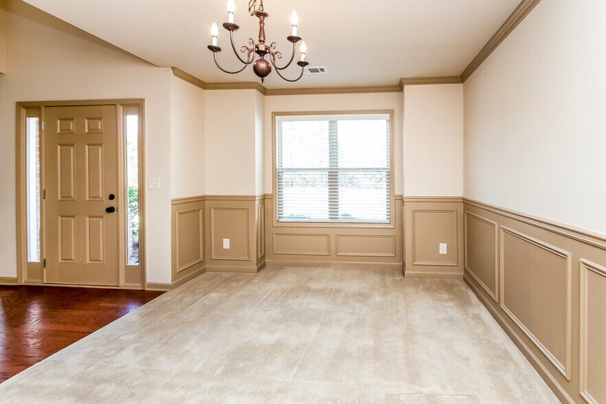 Building Photo - 1971 Bridle Rd