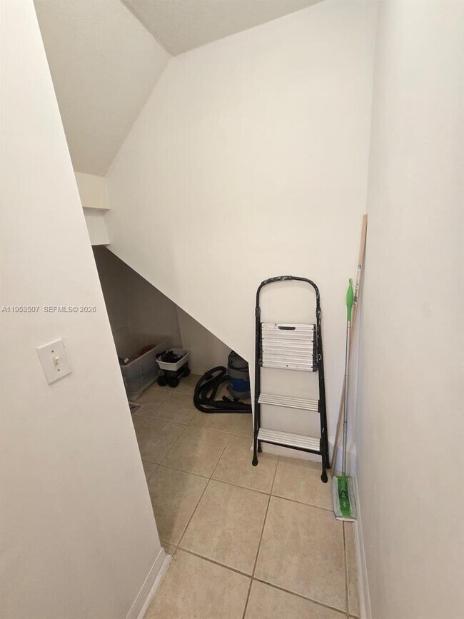 Building Photo - 8394 SW 152nd Ave Cir