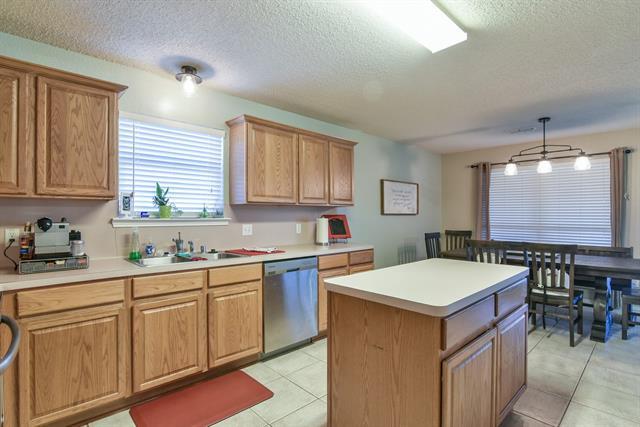 Building Photo - 2314 Charleston Dr