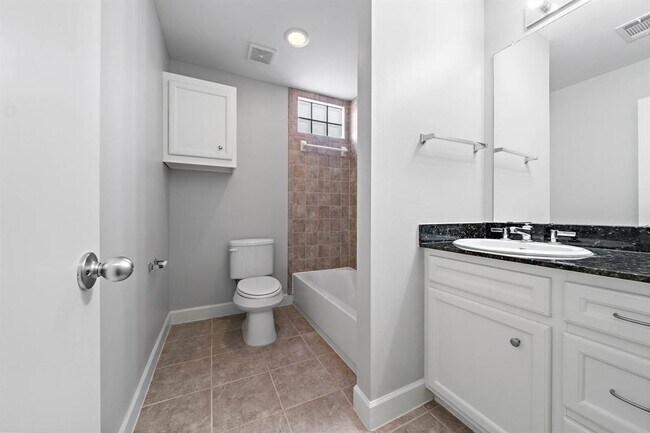 Building Photo - 2710 Hullsmith Dr