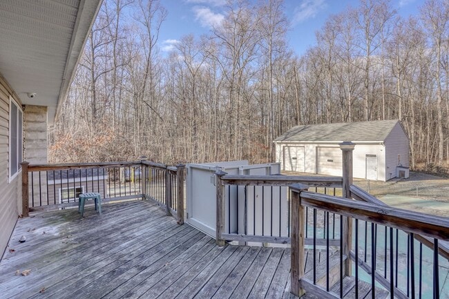 Building Photo - Just What You Have Been Looking For a Single Family Ranch in a Quaint Country Setting