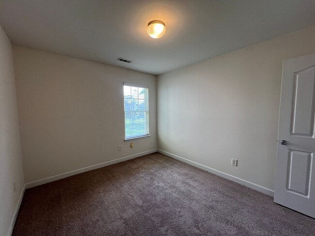 Building Photo - 3 Bd/2 Ba Home in Reid Meadows