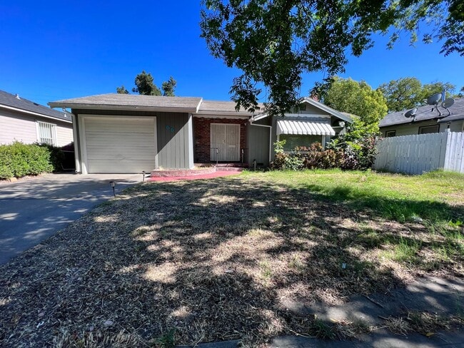 Building Photo - Well Located Home Near The University of T...