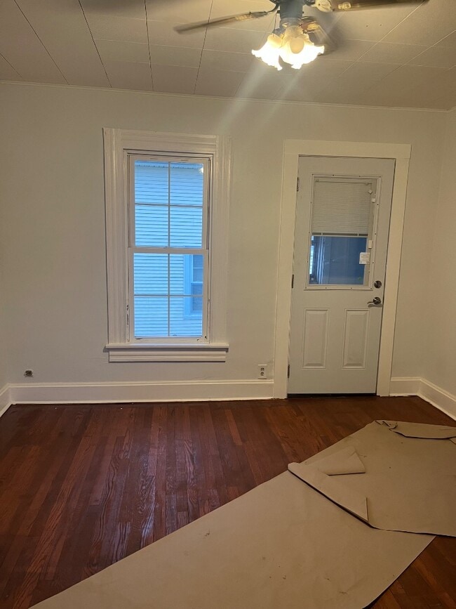 Building Photo - 1309 W 2nd St