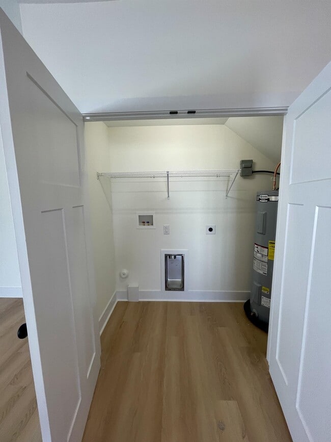 Building Photo - 556 Leesville Rd