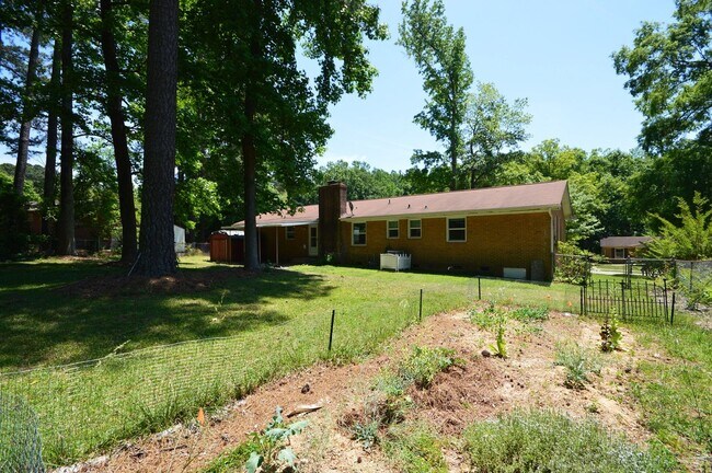 Building Photo - 304 Arrundale Dr