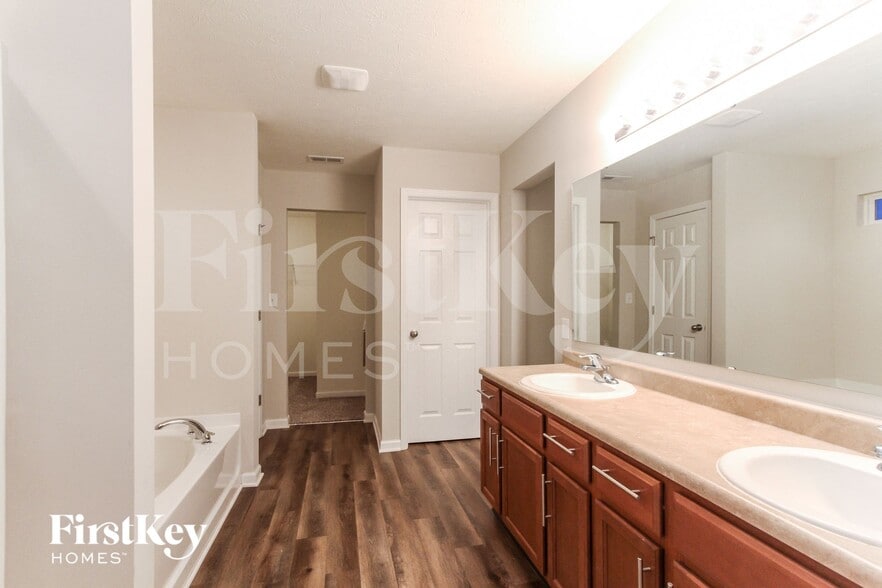 Building Photo - 7715 Firecrest Ln