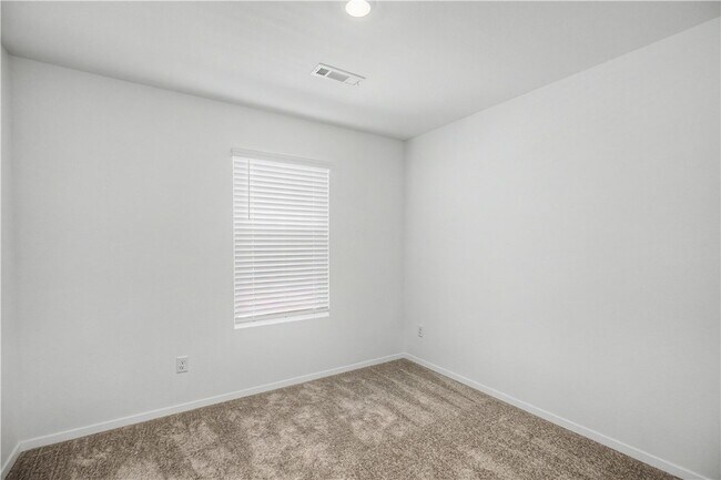 Building Photo - 406 W Cloud Dr