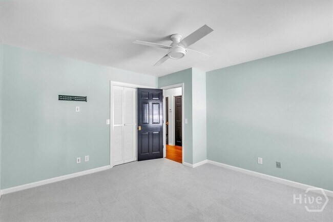 Building Photo - 138 Cardinal Rd