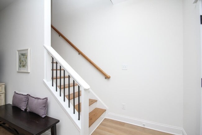Building Photo - Luxury Three Bedroom Townhouse in Lincolnton