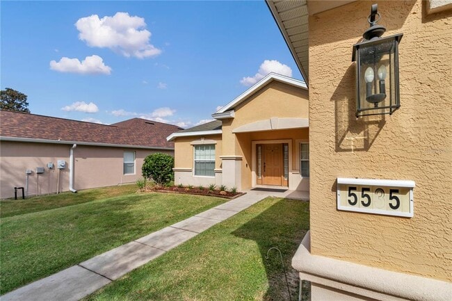 Building Photo - 5535 SW 41st St