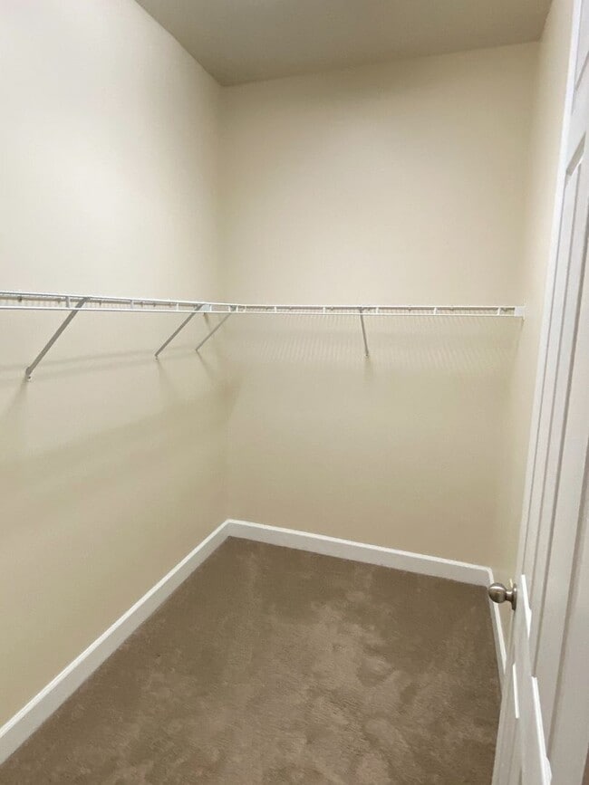 Building Photo - Spacious 3/3.5 Condo with Garage in Fleming Island