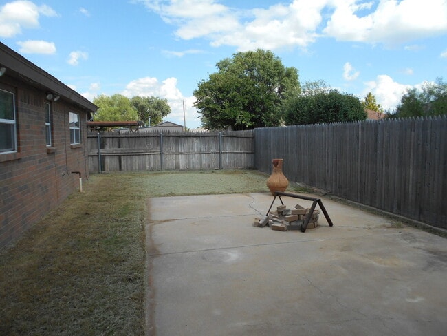 Building Photo - 4/2/2 in NW Lubbock